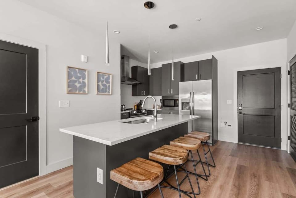 The kitchen has all the amenities and supplies you can think of (coffee, tea, sugar, condiments, etc)