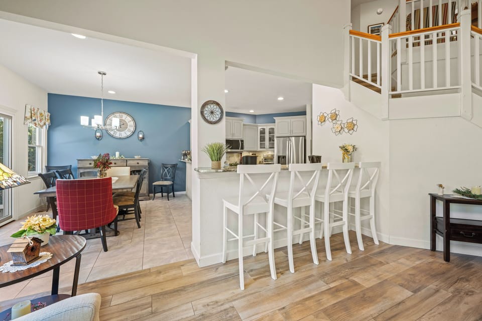 Kitchen Bar Counter - Entry Level