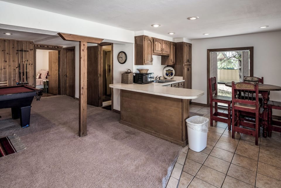 House, Multiple Beds, Hot Tub, Mountain View (Unit 168) | Interior