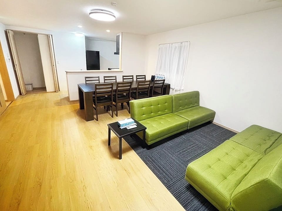 Family House, City View | Living area