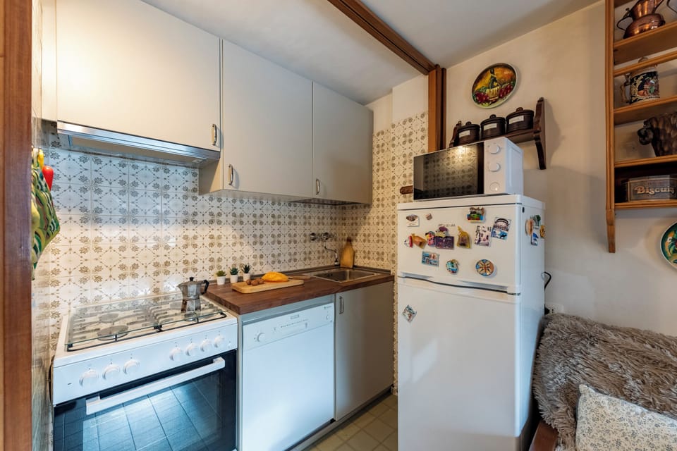 Standard Apartment, Multiple Bedrooms, 2 Bathrooms (Residence Dolonne) | Private kitchen | Fridge, microwave, oven, stovetop