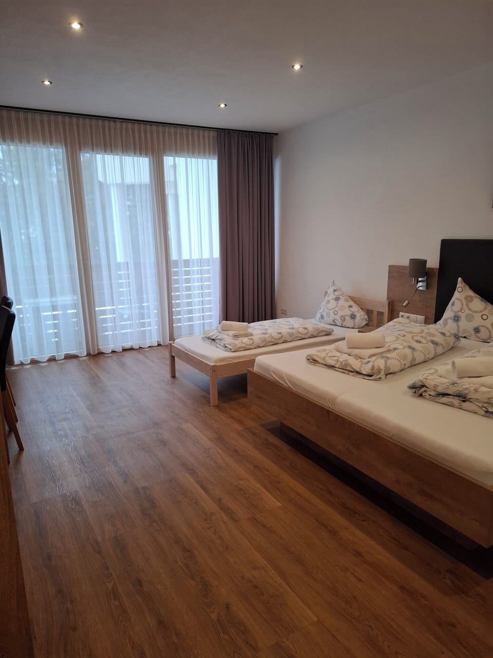 Classic Double or Twin Room, Mountain View | In-room safe, blackout drapes, free WiFi