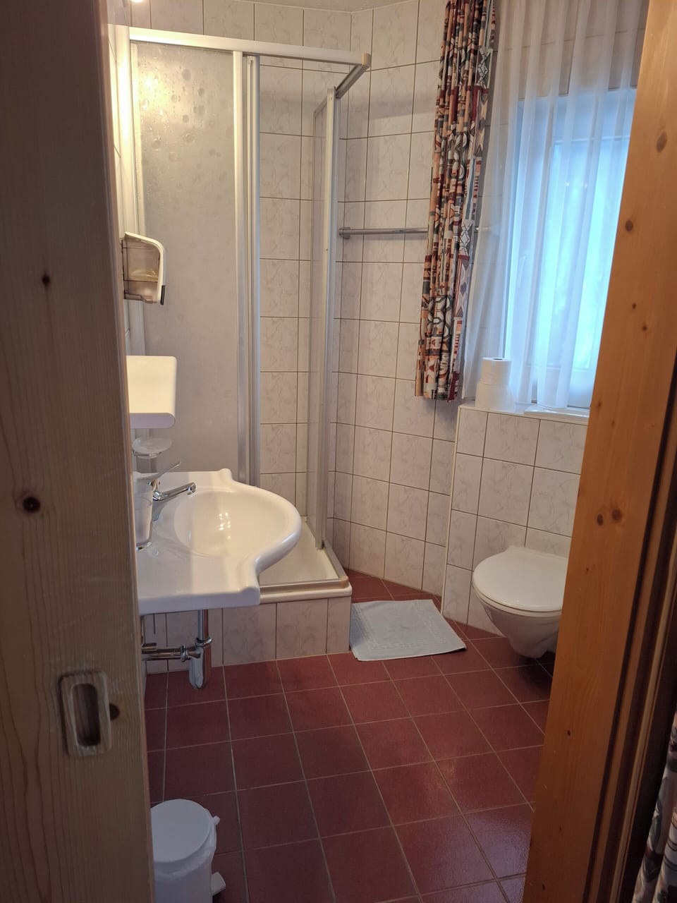 Standard Double Room, Courtyard View | Bathroom