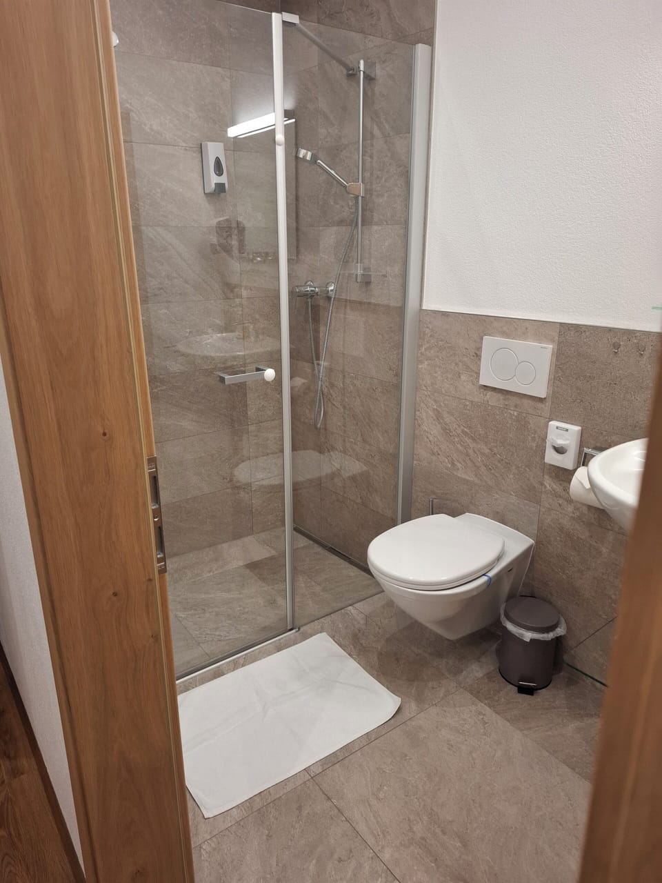 Superior Double Room, Mountain View | Bathroom