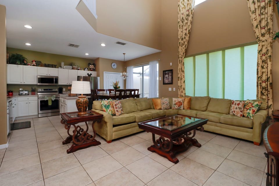 Alternate view of the living room.