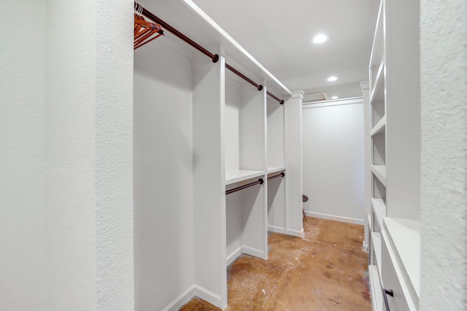 Apartment (0 Bedroom) | Interior