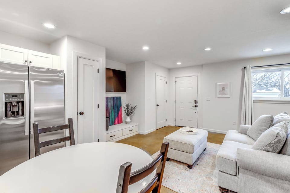 Apartment (0 Bedroom) | Interior