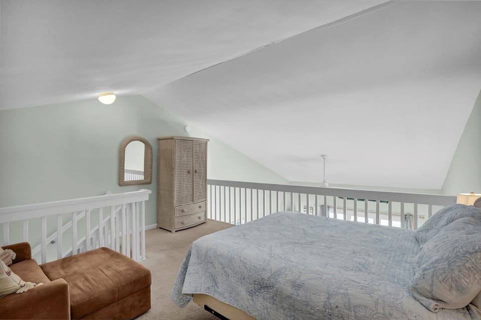 Loft Bedroom (3)