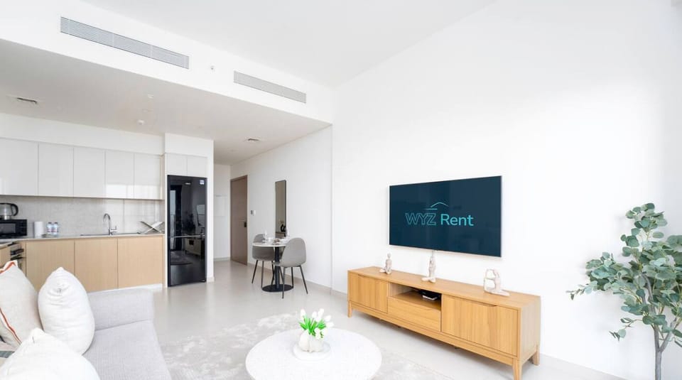 An open living area with simple, clean lines and elegant furniture that creates a tranquil atmosphere.