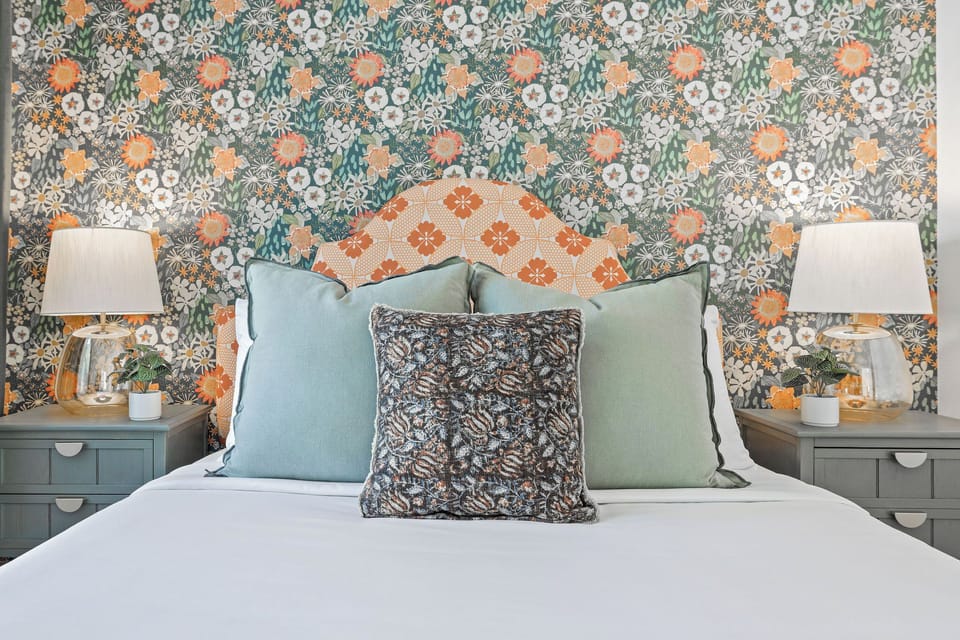 House 1 - 2nd Floor Bedroom - Queen bed