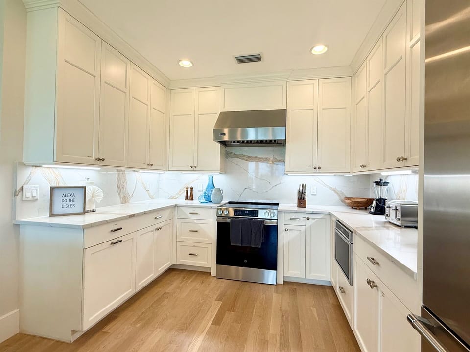 The kitchen is fully stock  - Hosted by RentAnnaMaria 