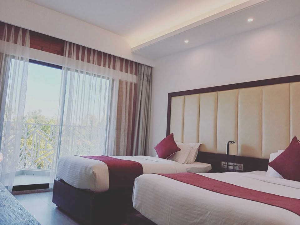 Deluxe Double or Twin Room | In-room safe, desk, free WiFi