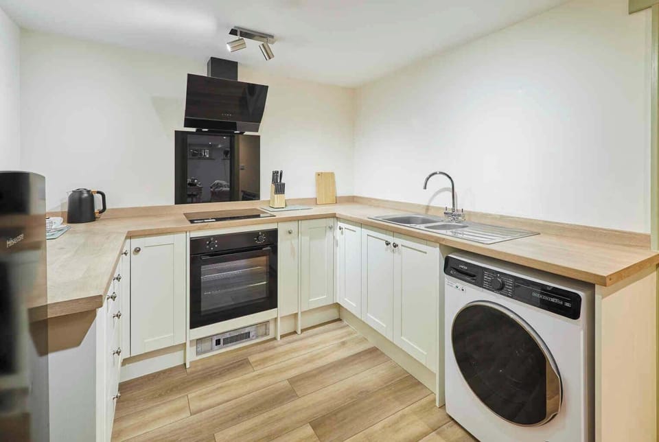 St Mary's Riverside, Egton Bridge - Host & Stay