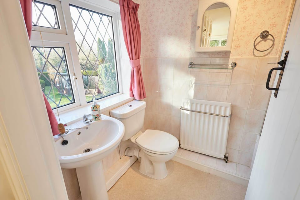 Ailsa Cottage, Great Broughton - Host & Stay