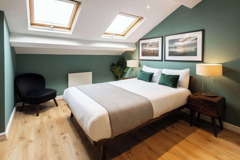 The Falkner Quarters II and III, Liverpool - Host & Stay