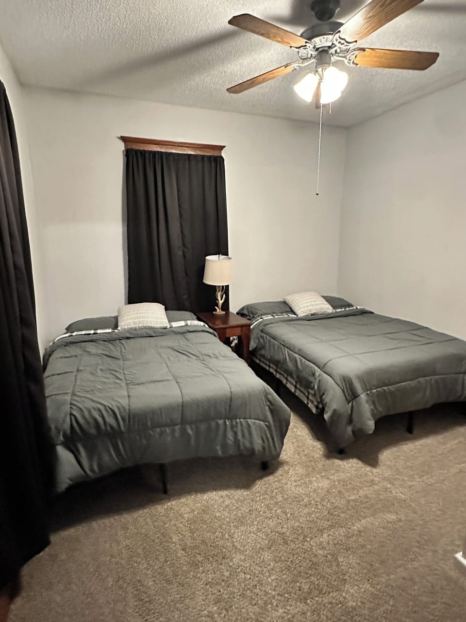 Second downstairs bedroom with 2 full size beds