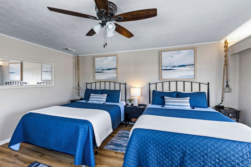 2 queen beds (bedroom 3)