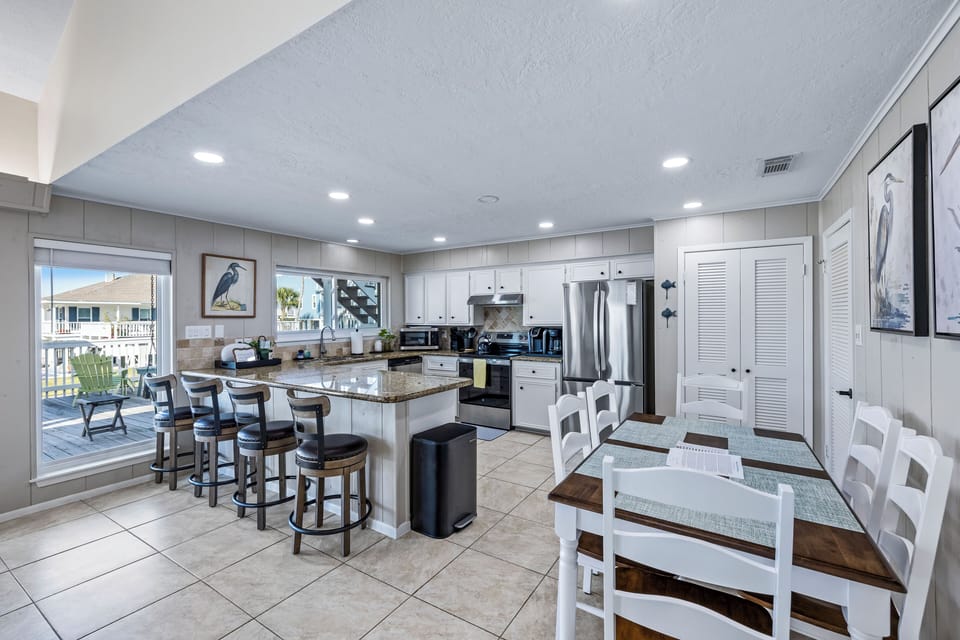 Fully stocked kitchen 