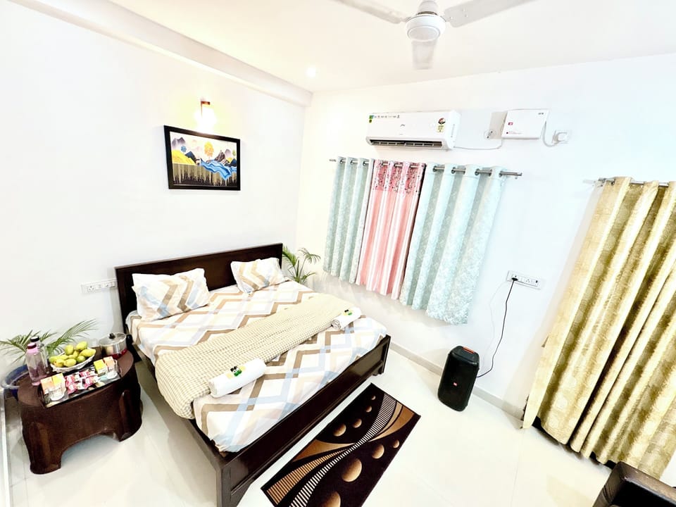 Deluxe Room | Desk, laptop workspace, WiFi (free)