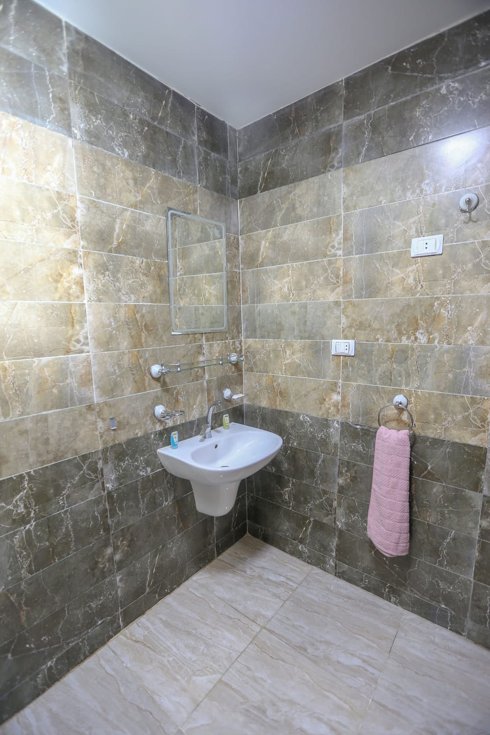 Deluxe Double or Twin Room, Mountain View | Bathroom | Free toiletries, hair dryer, slippers, bidet
