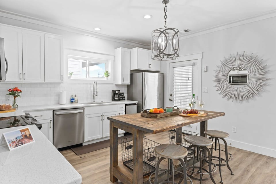 House (6 Bedrooms) | Interior