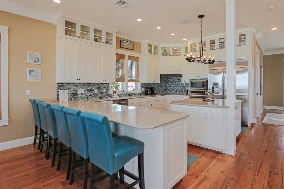 House, Multiple Beds (MoonStruck) | Private kitchen | Oven, toaster