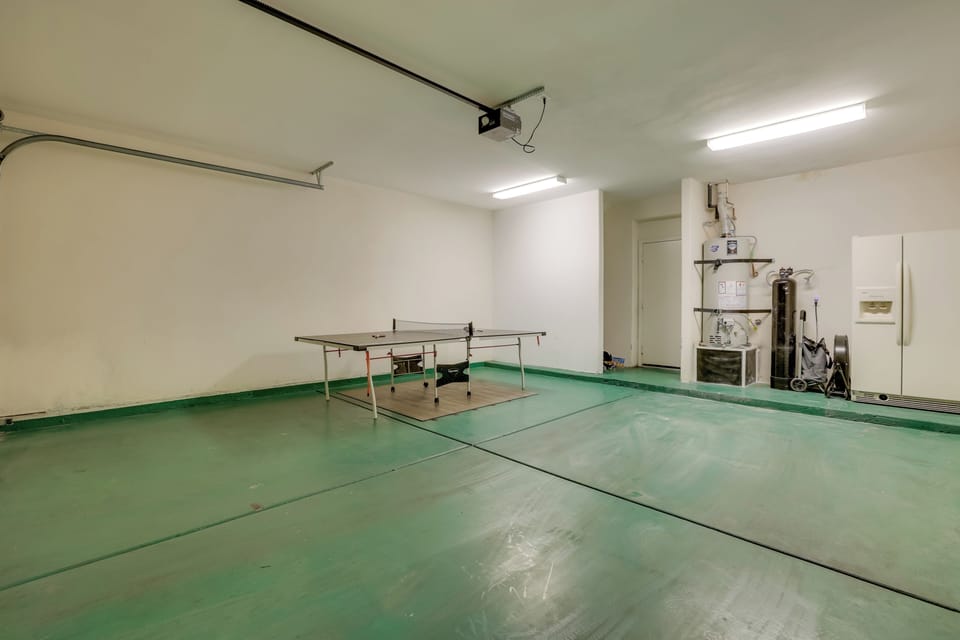 Garage | 1st Floor | Ping-Pong Table