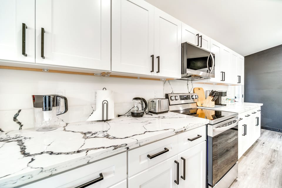Gourmet Kitchen | Cooking Basics Supplied