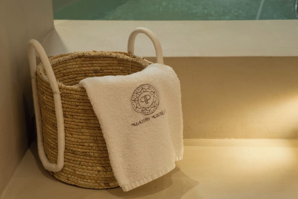 Luxury Double Room, 1 King Bed | Bathroom amenities | Free toiletries, hair dryer, slippers, bidet