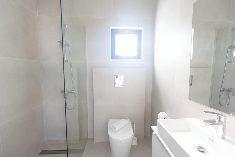 Family Bathroom 2 with shower and WC