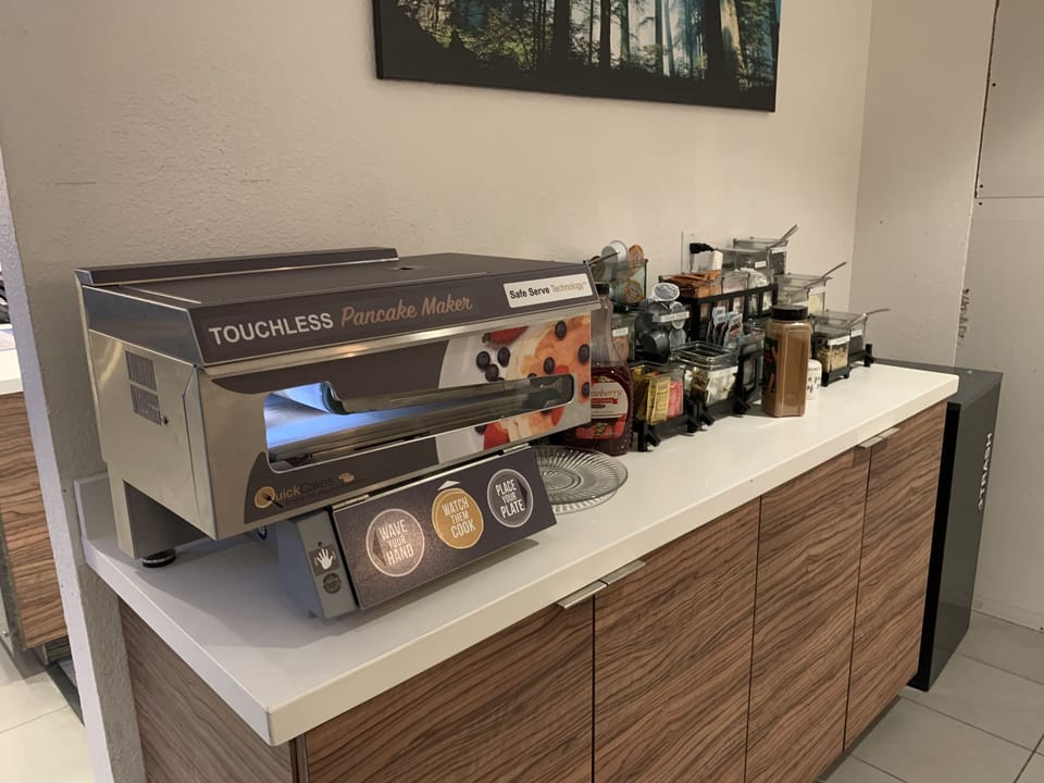 Free daily continental breakfast