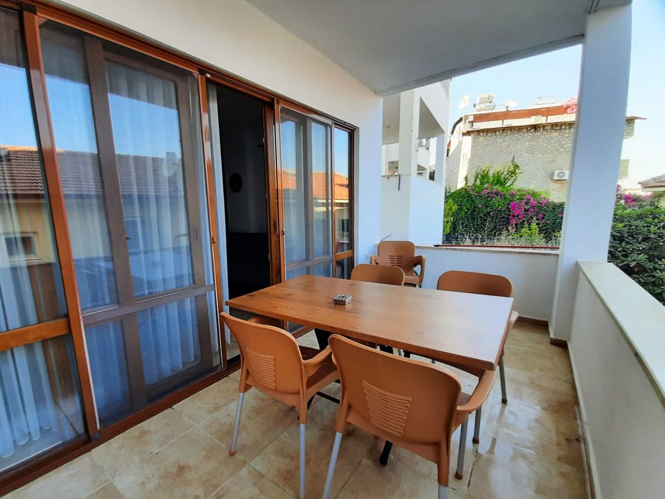 Grand Duplex, Kitchen, Garden View | Terrace/patio