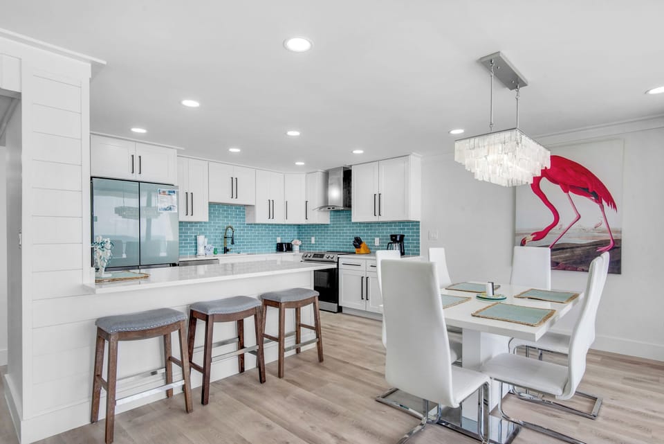 Kitchen/Dining area