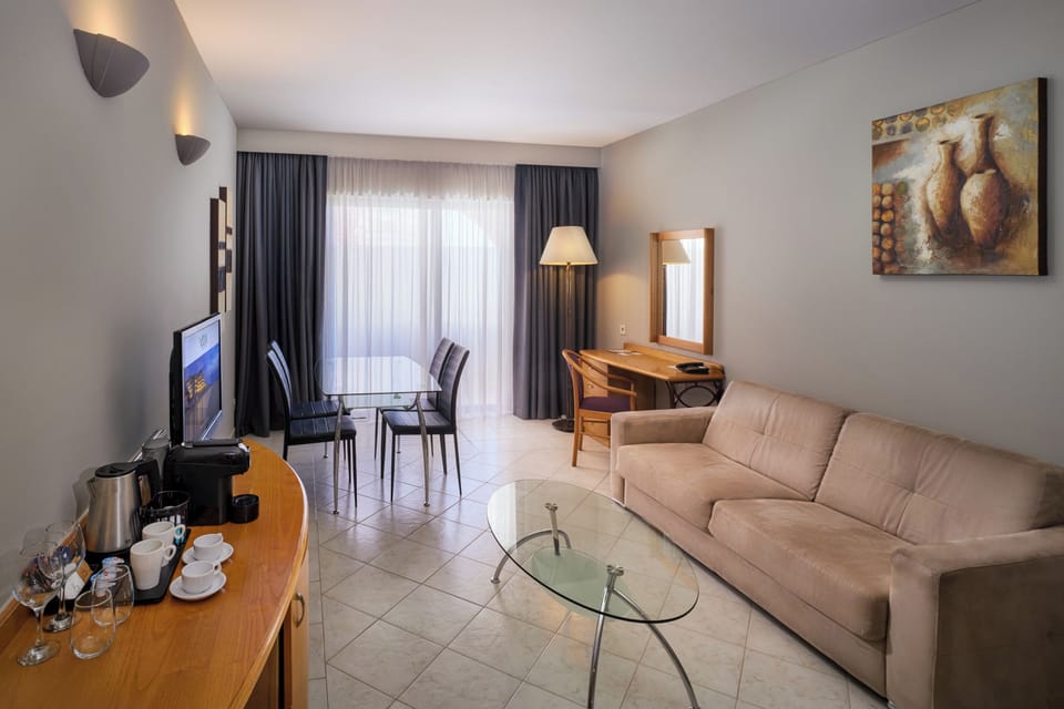 Superior Suite, Sea View | Hypo-allergenic bedding available, in-room safe, desk, blackout drapes