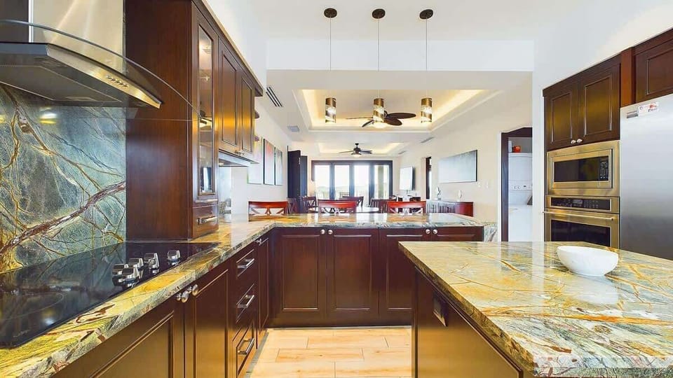 Fully equipped kitchen