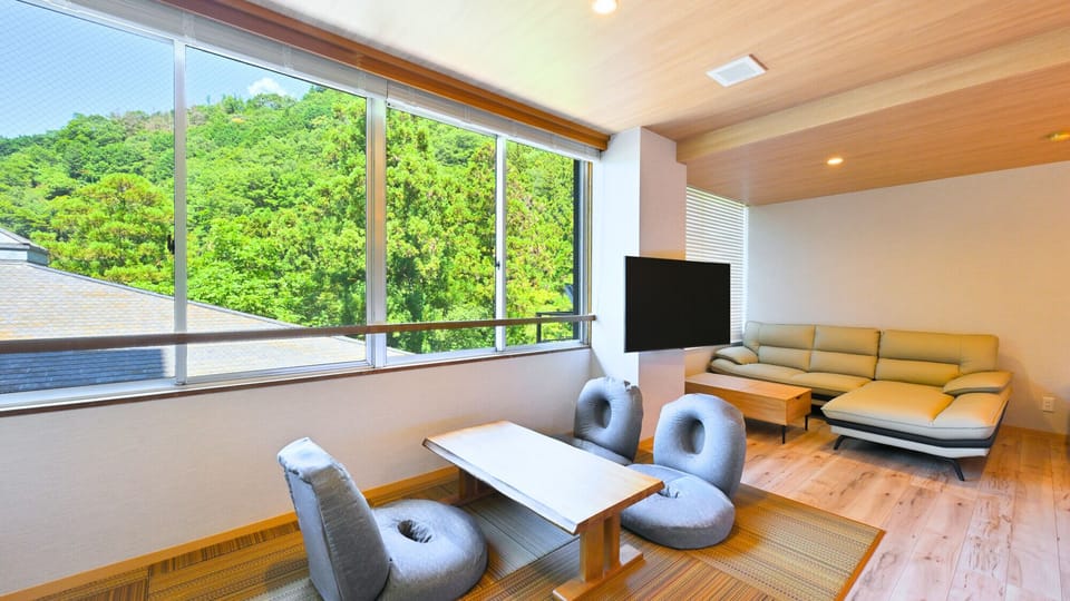 Japanese-Western Suite Room with Semi Open-air Bath | In-room safe, WiFi (free), bed sheets