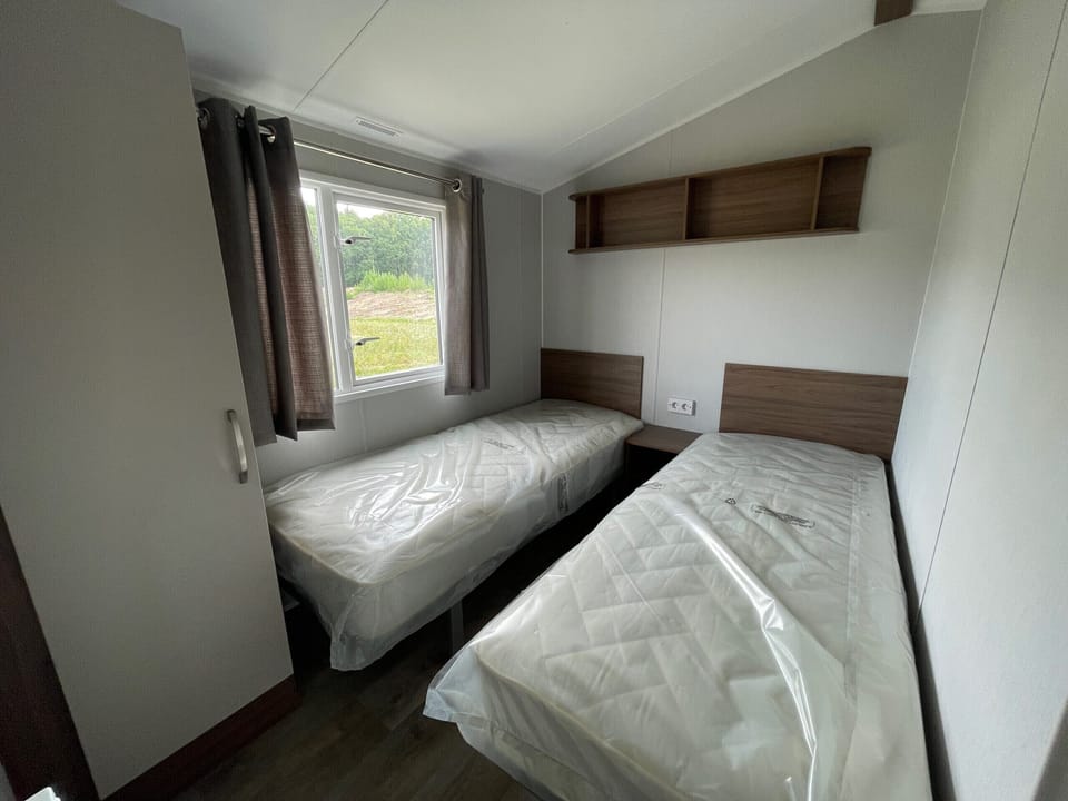 Bedroom two single beds - Hoeve Twente - De Buizerd