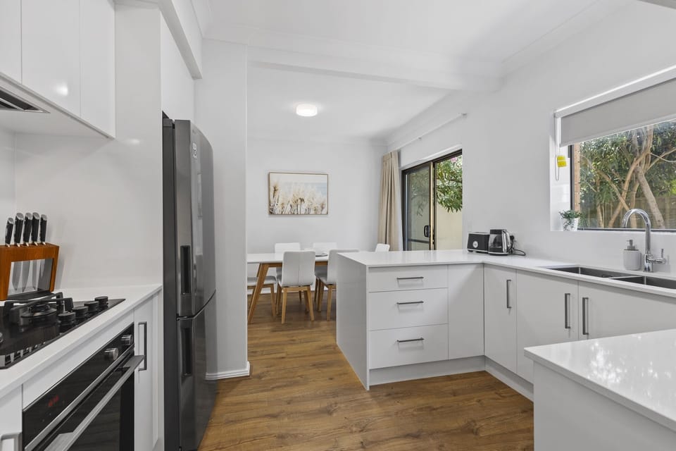 Kitchen/Dining Area
