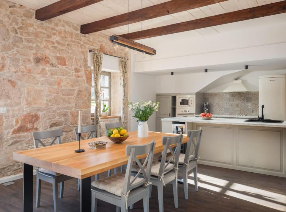 House (Villa Casa Di Pietra) | Private kitchen | Fridge