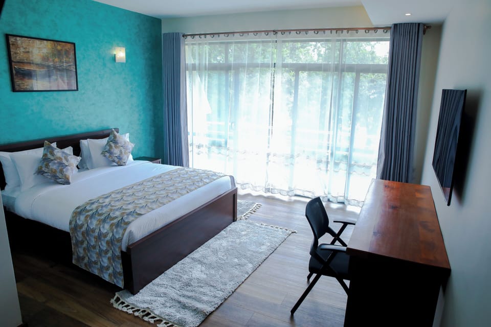 Business Double Room | Premium bedding, pillowtop beds, in-room safe, individually decorated