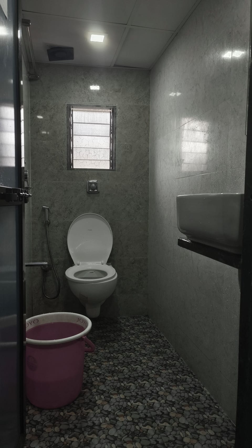 Basic Shared Dormitory | Bathroom