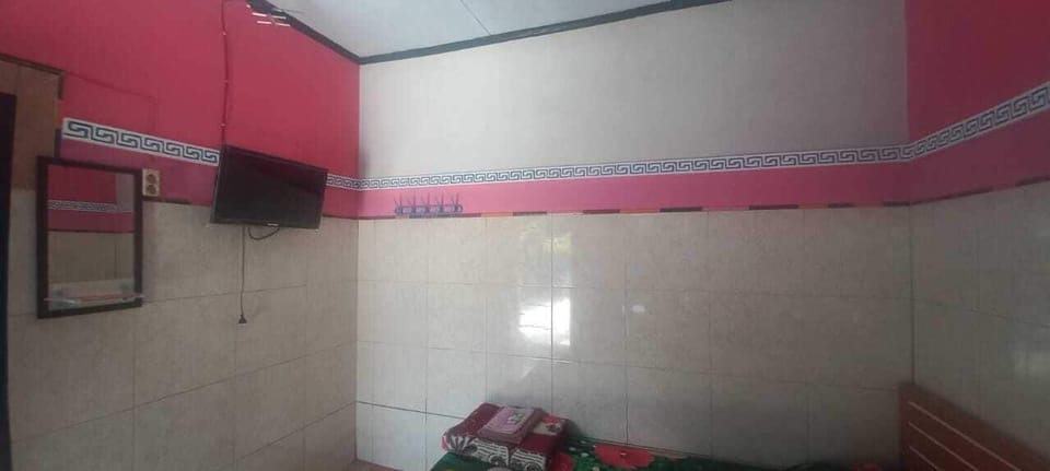 Standard Double Room | Free WiFi, bed sheets