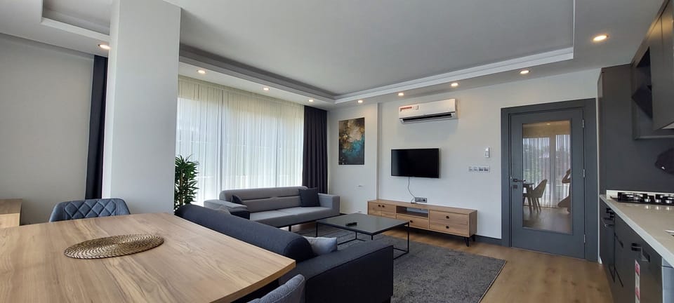 House, Accessible | 2 bedrooms, desk