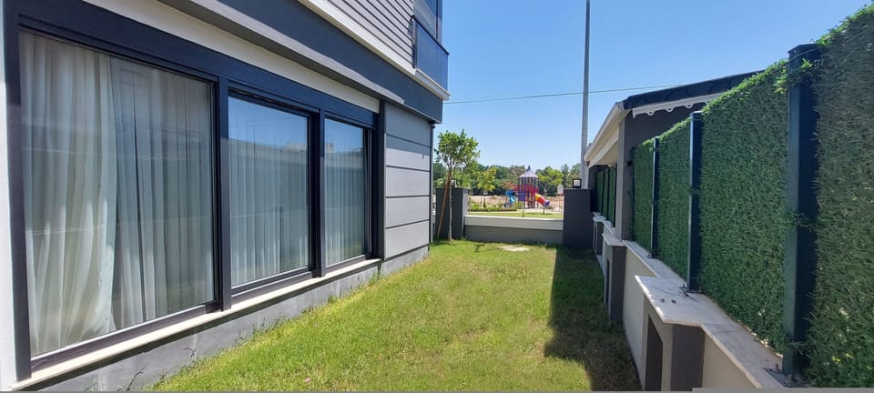 House, Accessible | 2 bedrooms, desk