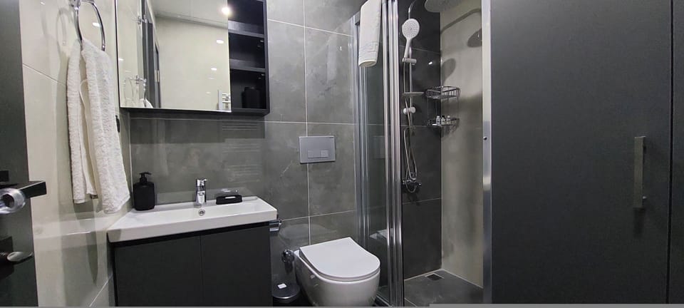 Professionally Maintained Spacious New Suites 3 Apartment in Antalya