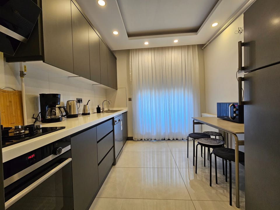 House | 3 bedrooms, desk, Internet