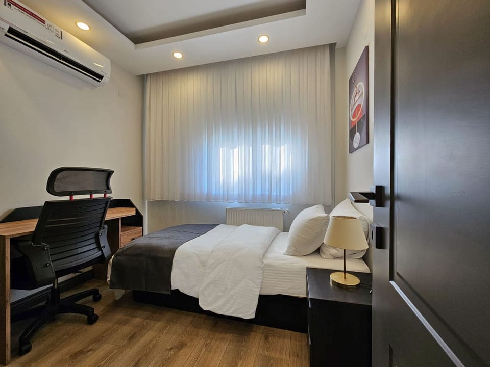 House | 3 bedrooms, desk, Internet
