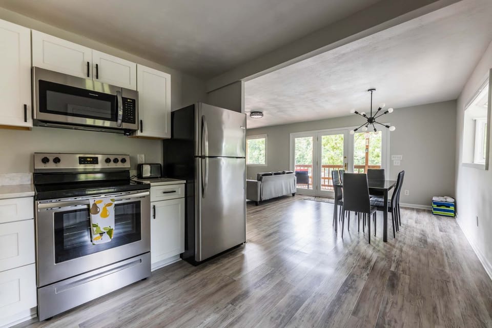 Bright and airy, seats six with views of the deck from the kitchen 