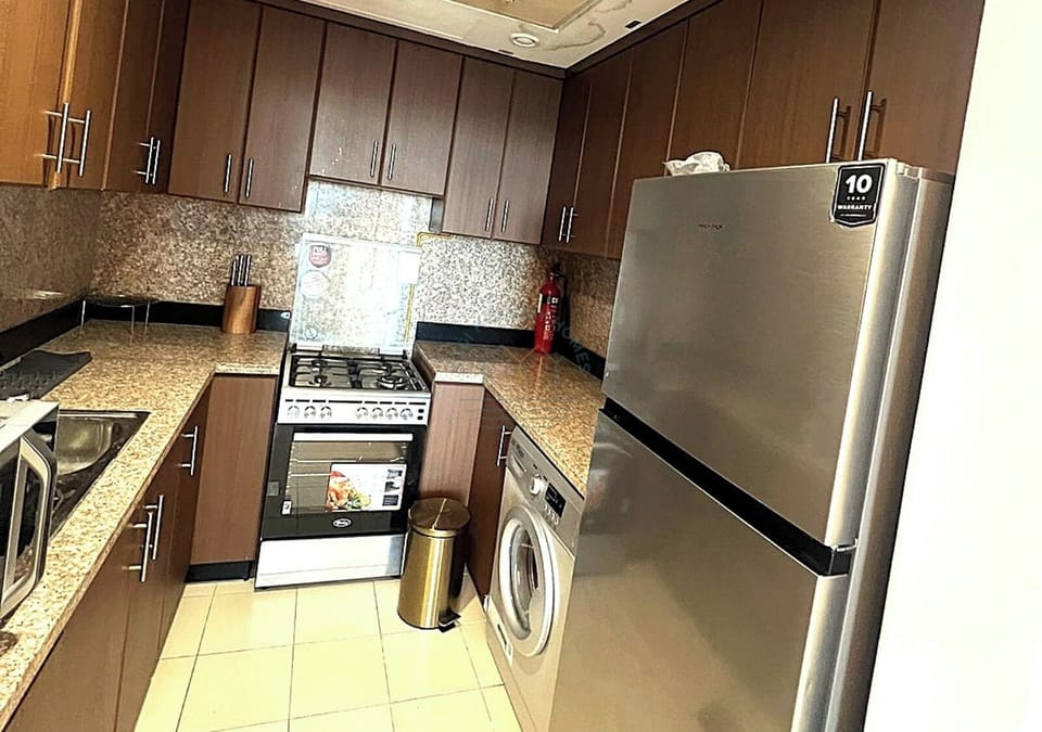 Apartment, City View | Private kitchen