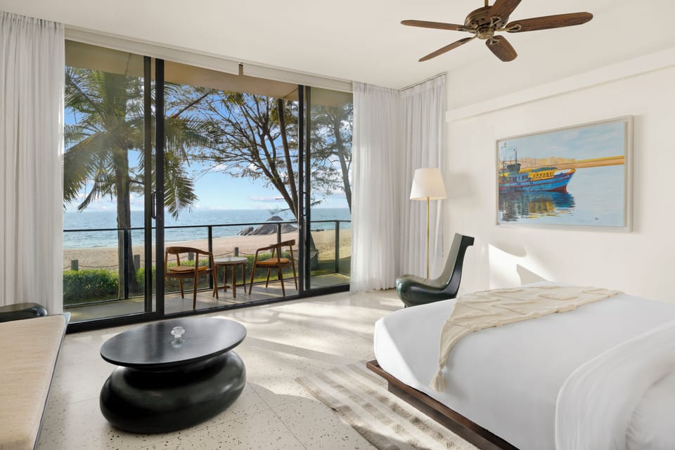 Premier Room | Select Comfort beds, free minibar items, laptop workspace, free WiFi